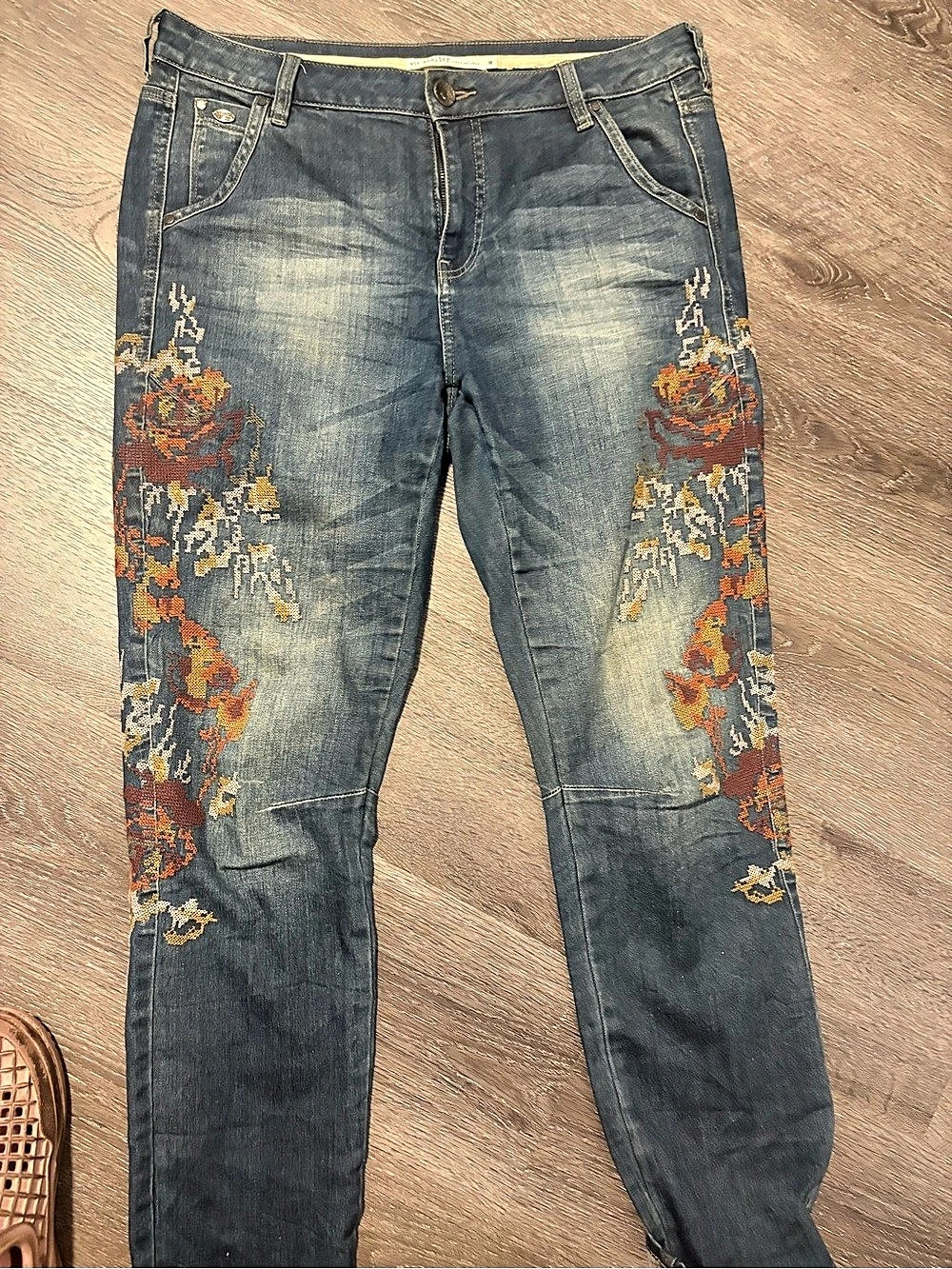 Vintage NILE atelier Embroidered Skinny Jeans in Blue Size Medium made in Switze